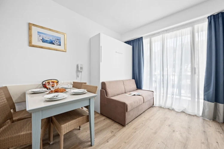 1 Bedroom Family Apartment with balcony
