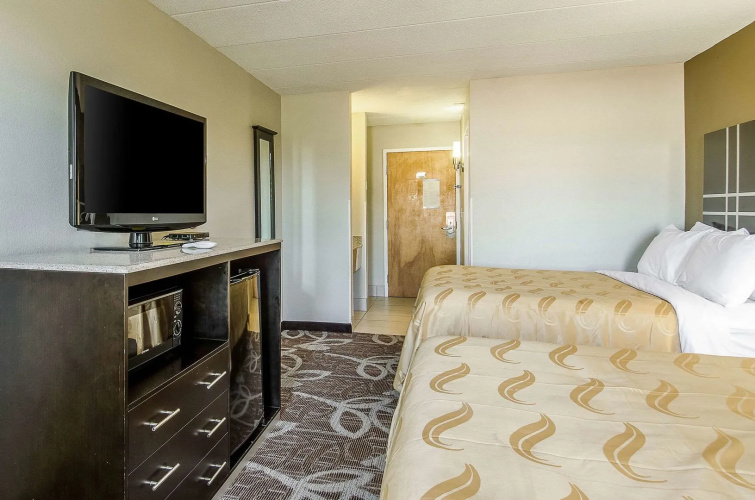 Red Roof Inn & Suites Middleborough