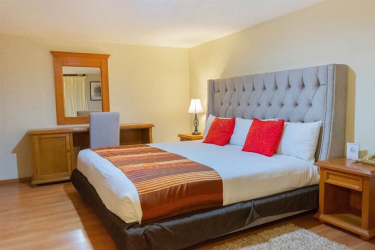 Hotel Lagos de MontebelloOver view