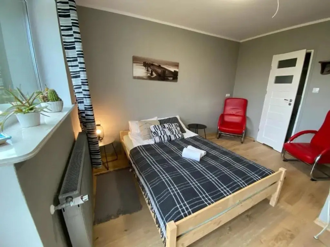 L&B House
