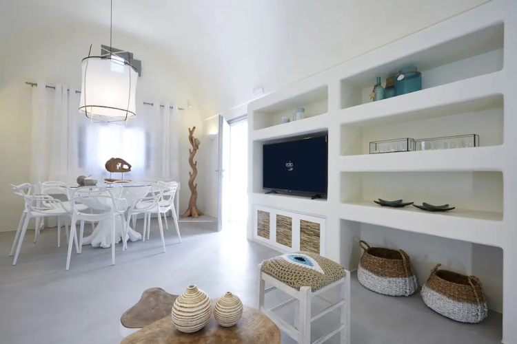 Eolia Kamari Villa