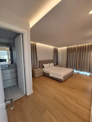 2 Bedrooms Luxury Apartment