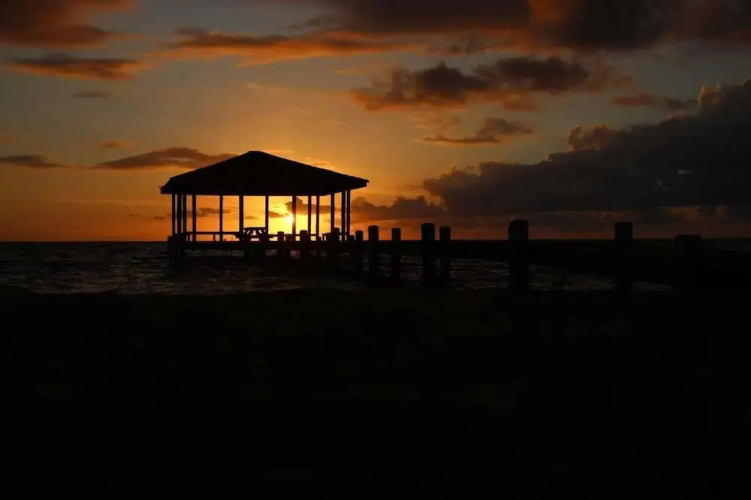 Coco's Beachfront Cabanas