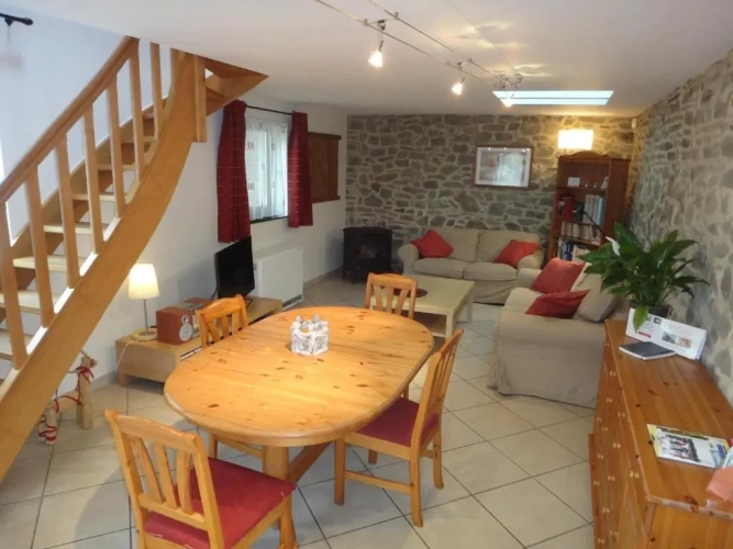 2 Bedrooms Cottage