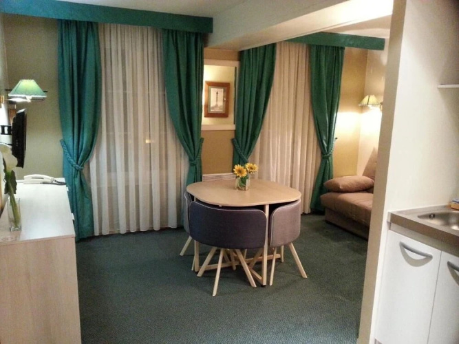 Hotel de la Tour
