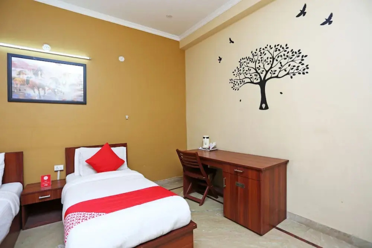 OYO 4814 Nstay 46
