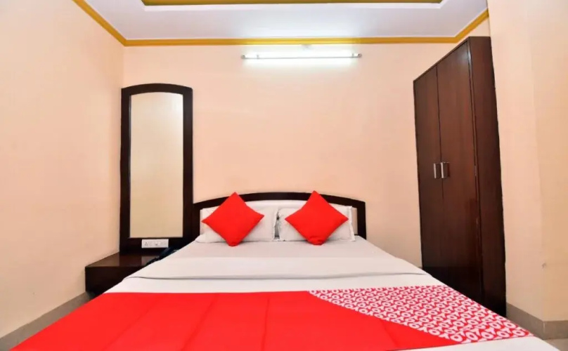 Hotel Shri Dev