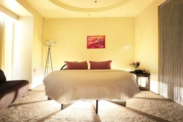 Leshan Wow Hotel