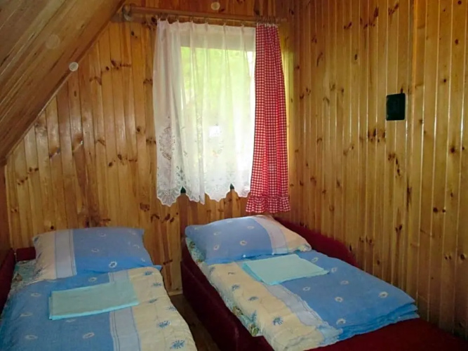 Domek nad jeziorem