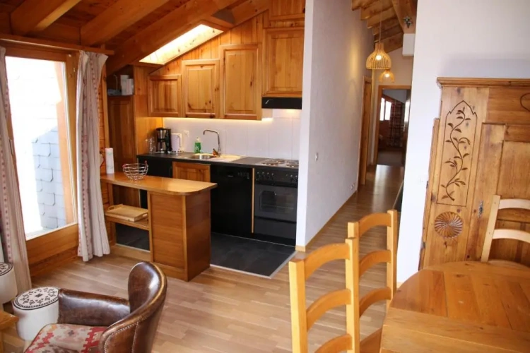 3 Bedrooms Apartment with balcony and with view