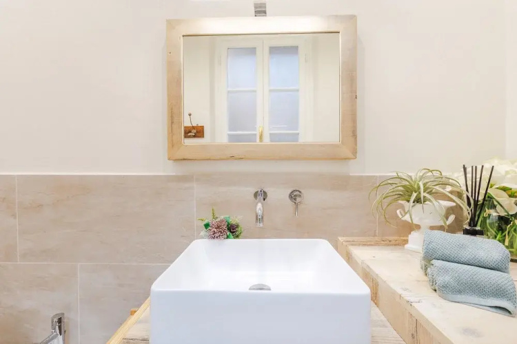 Casa Joyce in Lucca With 1 Bedrooms and 1 Bathrooms