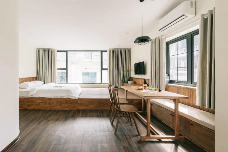 UNIQUE Creative Apartment w ROOFTOP Garden