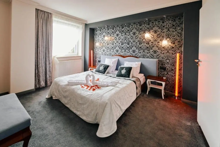 2 Bedrooms Suite