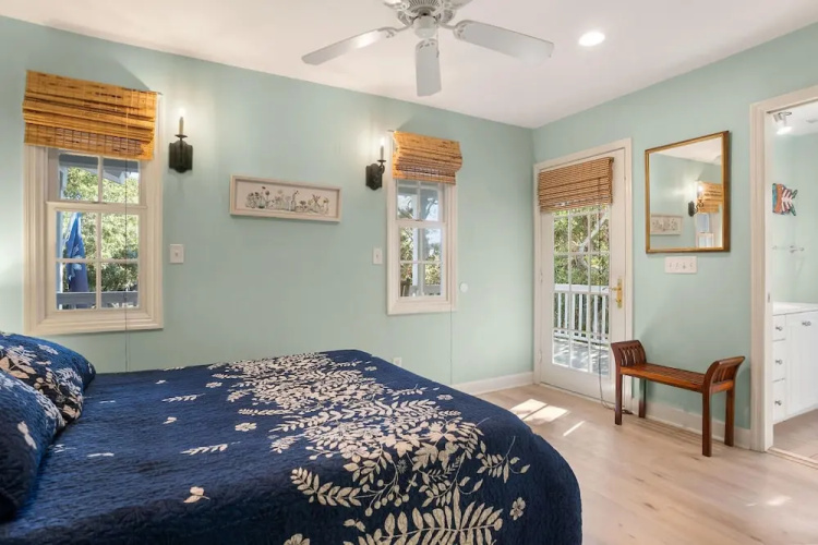 723 Sea Horse