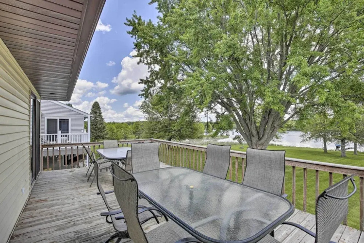 'cumberland Retreat' w/ Lakefront Yard & Dock