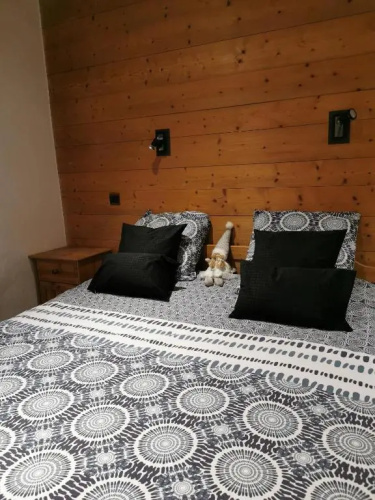 Chalet jacuzzi, sauna proche Courchevel 8/10 pers