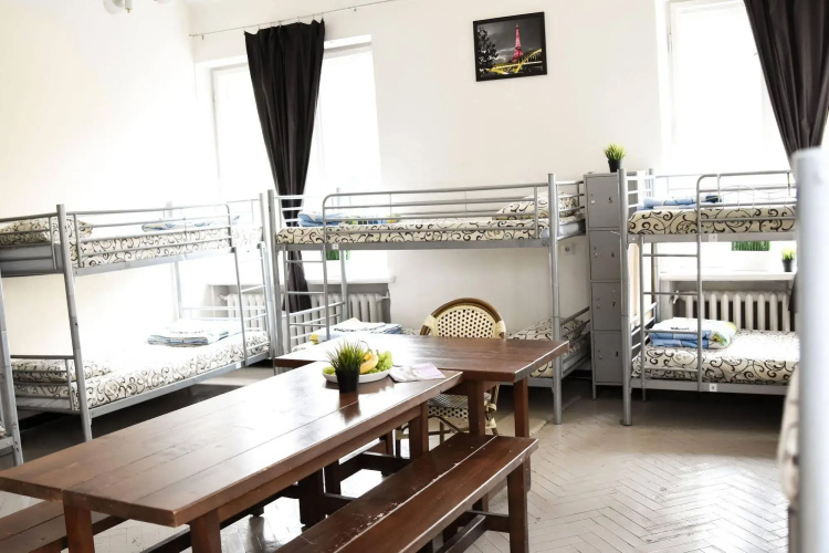 R Hostel