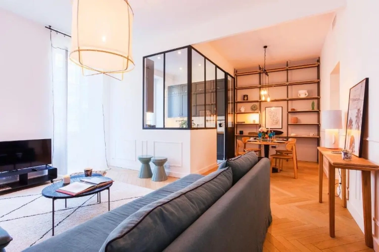 3 Bedrooms Apartment