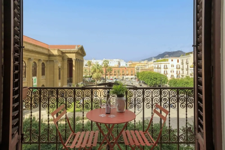 Premium Suite with balcony and with city view