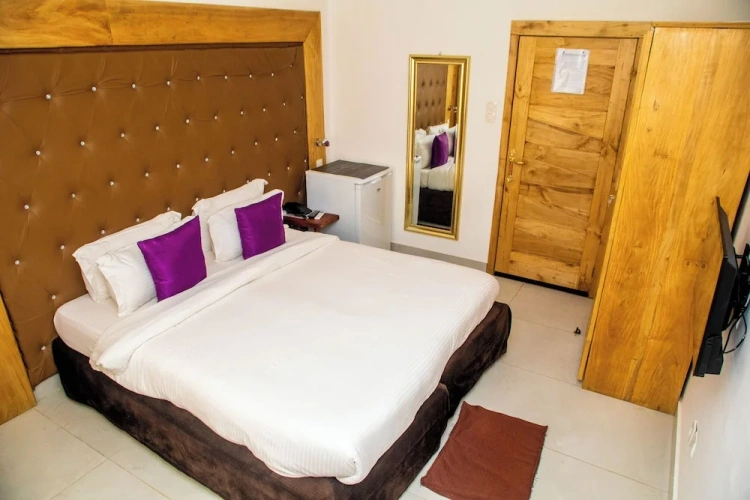Deluxe Double room with pool view