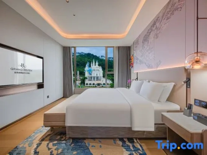 1 Bedroom Deluxe Suite