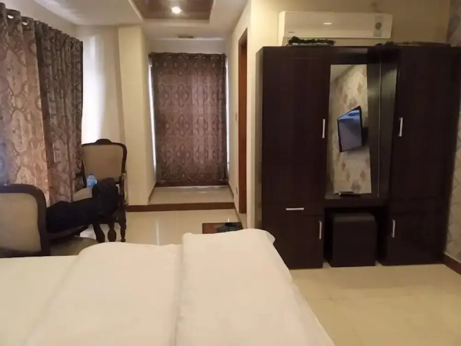 Pak Guest House