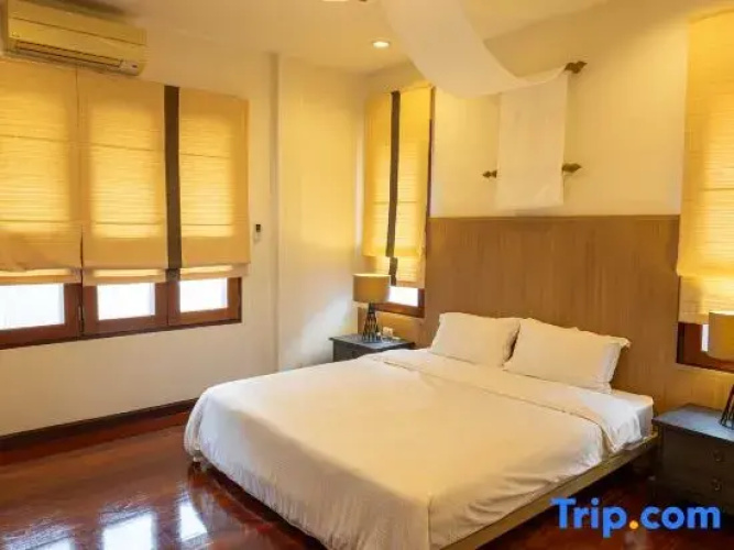 Premium Villa Baan Kinlom Chomlay