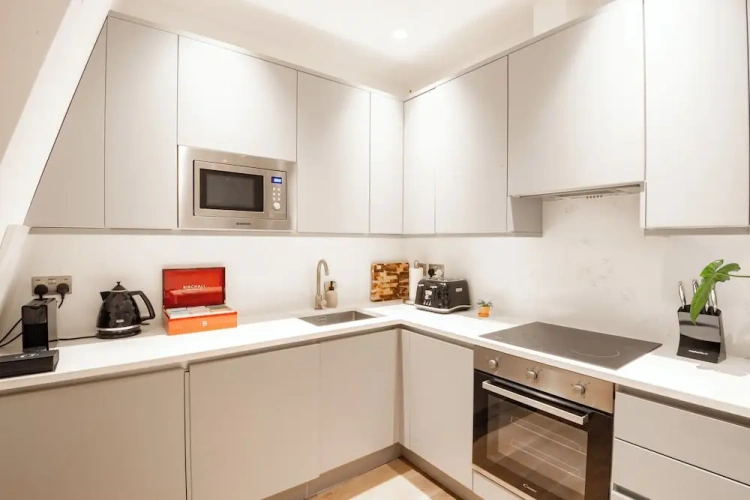 2 Bedrooms Apartment