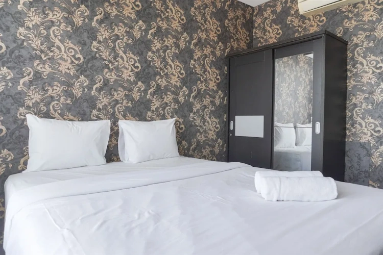 Good And Homey 2Br At Nifarro Park Apartment