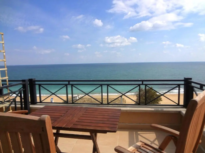Sea View Rental Front Beach