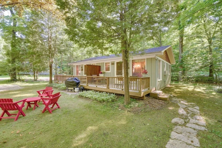 Cottage with balcony