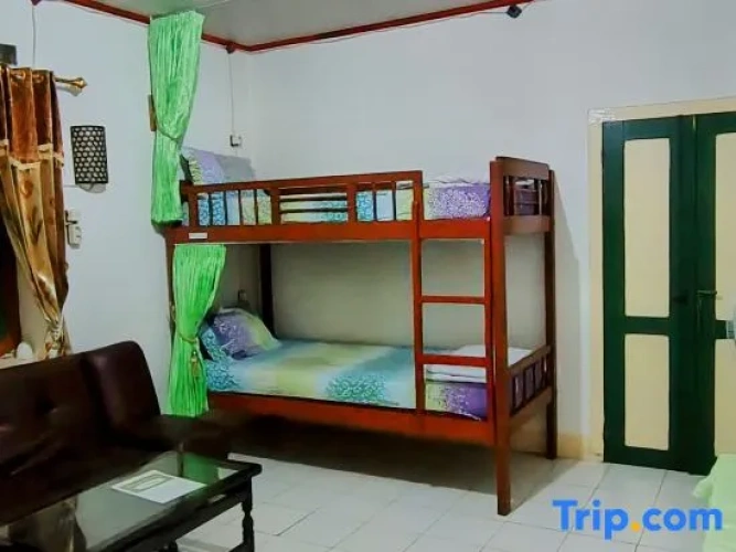 Bed in Dorm (female dorm)