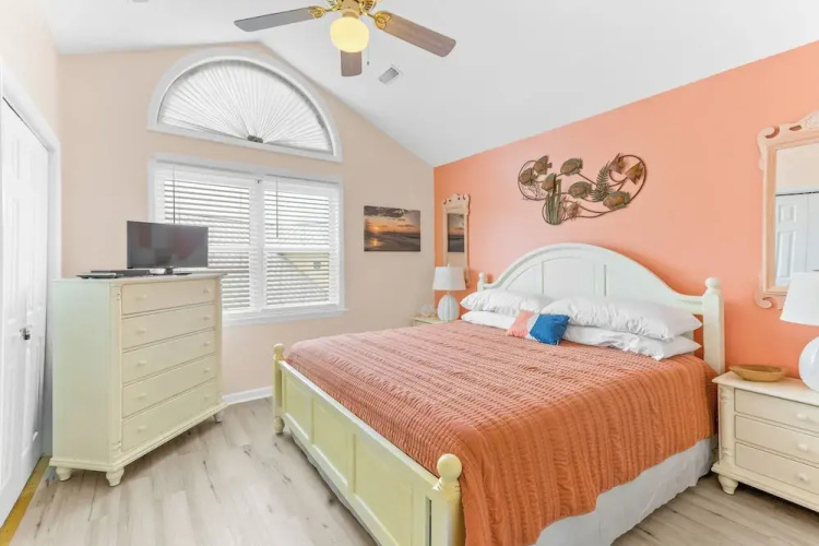 Lowe Tide by Topsail Realty