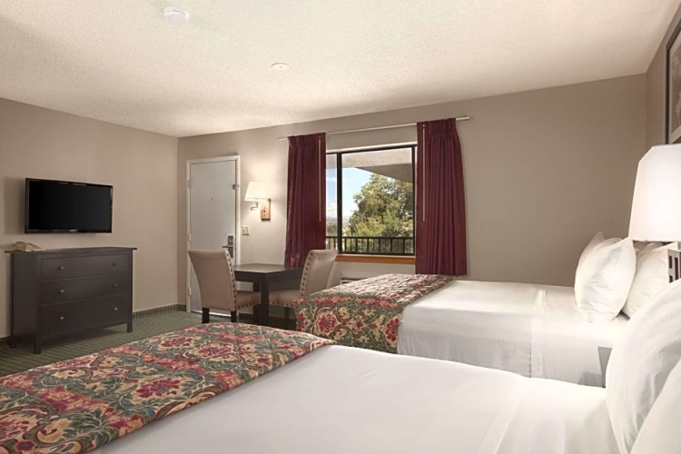 Quadruple Suite