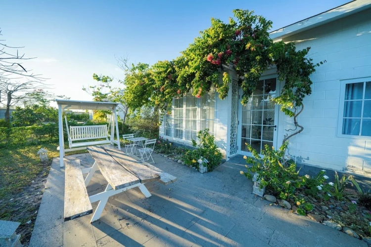 Family Villa with garden view