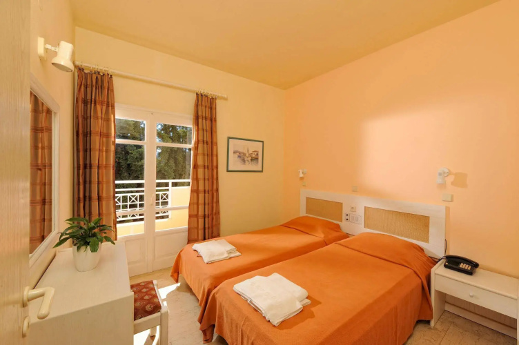 Manolis Apartments