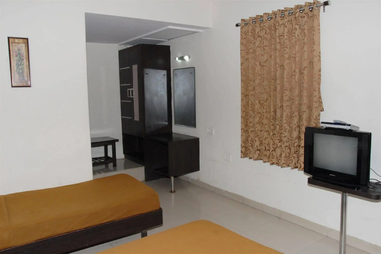 Hotel Enzo International