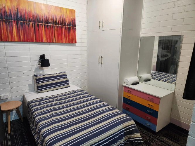 Adelaide Backpackers Hindley St