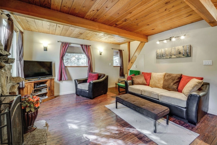3 Bedrooms Cottage