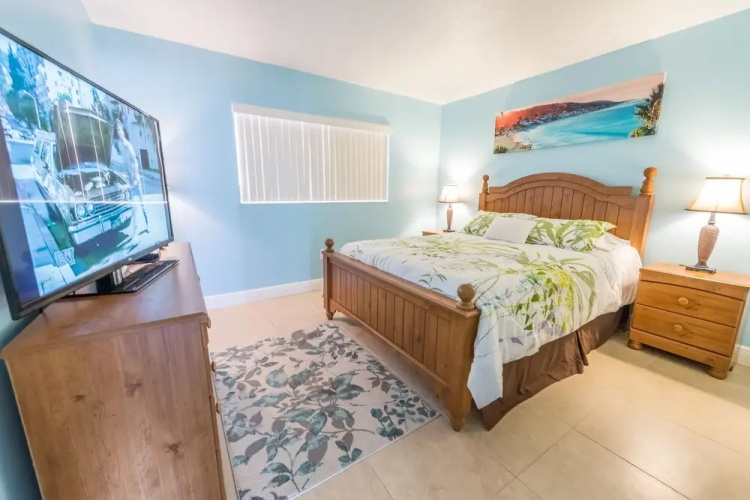 Spanish Main Condominium