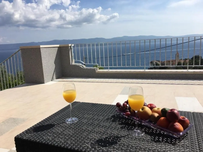 1 Bedroom Comfort Apartment with sea view