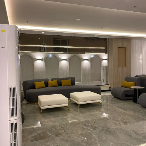 Diamond Corners Circular Hotel