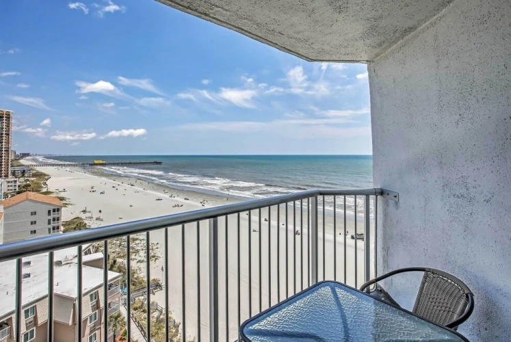 Apartment with balcony