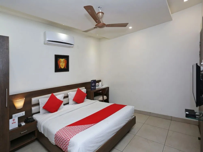 Hotel Square 36