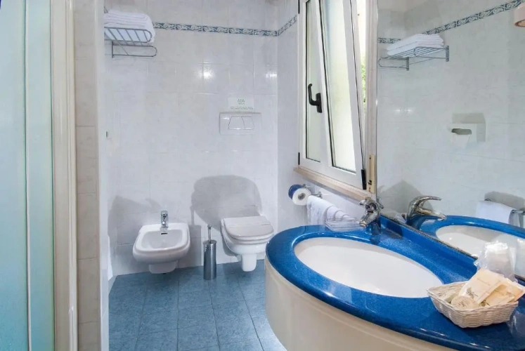 Standard Quadruple room with balcony
