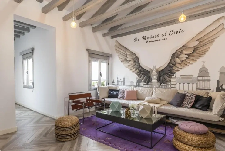 2 Bedrooms Apartment