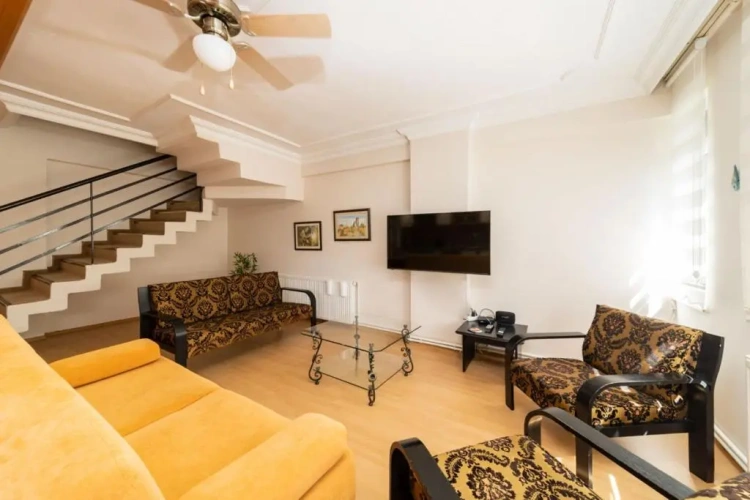 2 Bedrooms Apartment