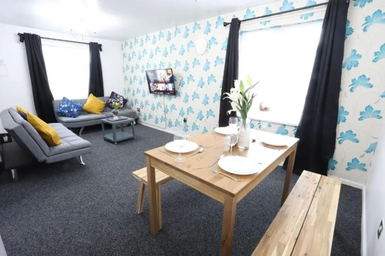 2 Bedrooms Apartment