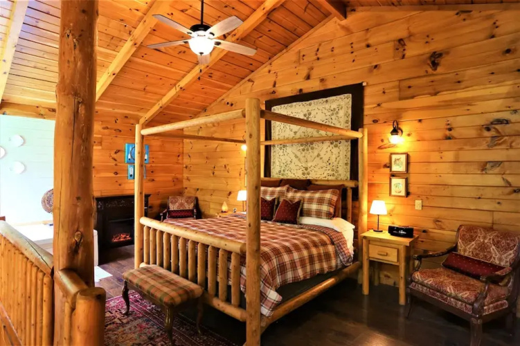 Always & Forever 1 Bedroom Cabin by RedAwning