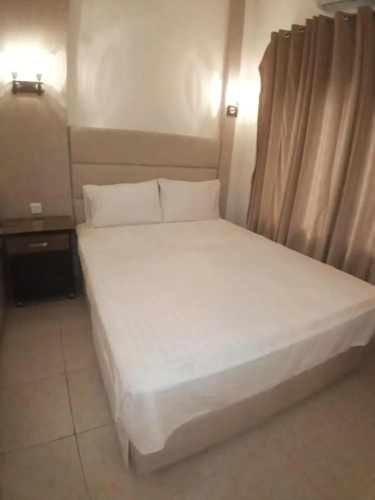 Royal Hayat - Budget Double Room